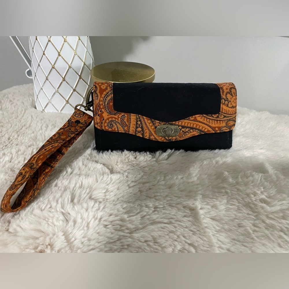 Stunning Ethnic Wristlet purse, wallet